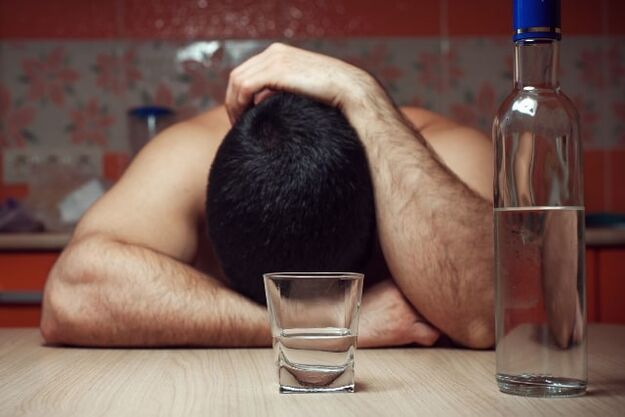 Mužský alkoholizmus, čo vedie k smrteľným následkom pre telo