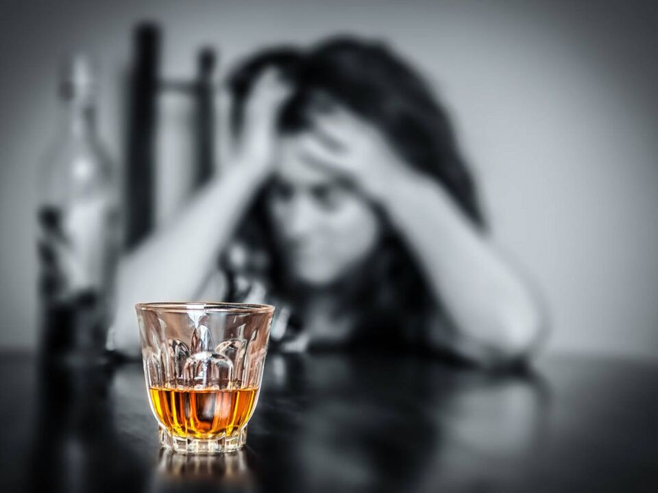 Neustály stres tlačí ženu k pitiu alkoholu